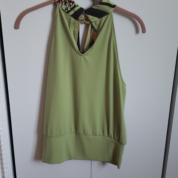 Printed halter style top - Picture 3 of 3